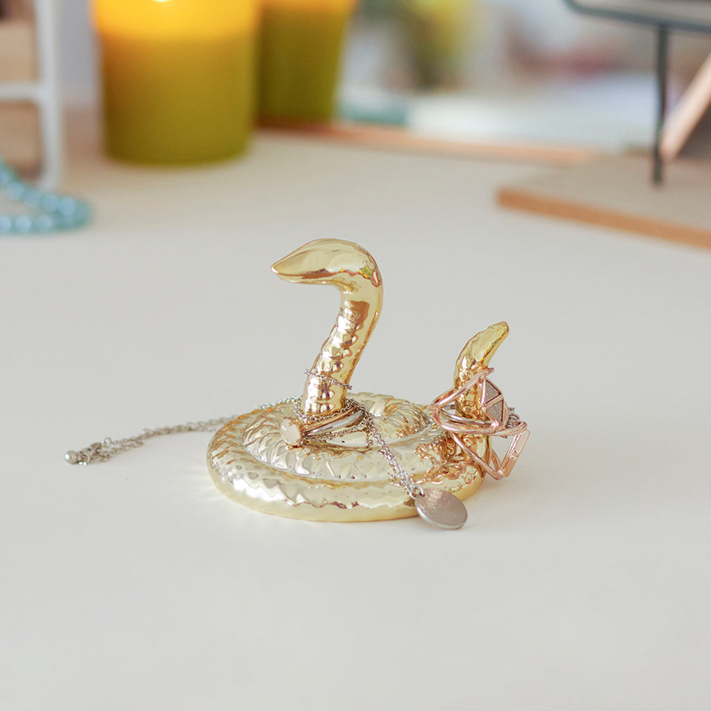 Ureus Ring Holder