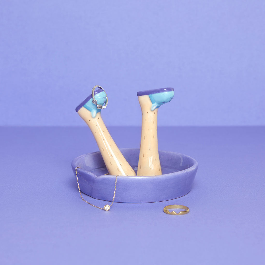 Happy Legs Weekend Ring Holder