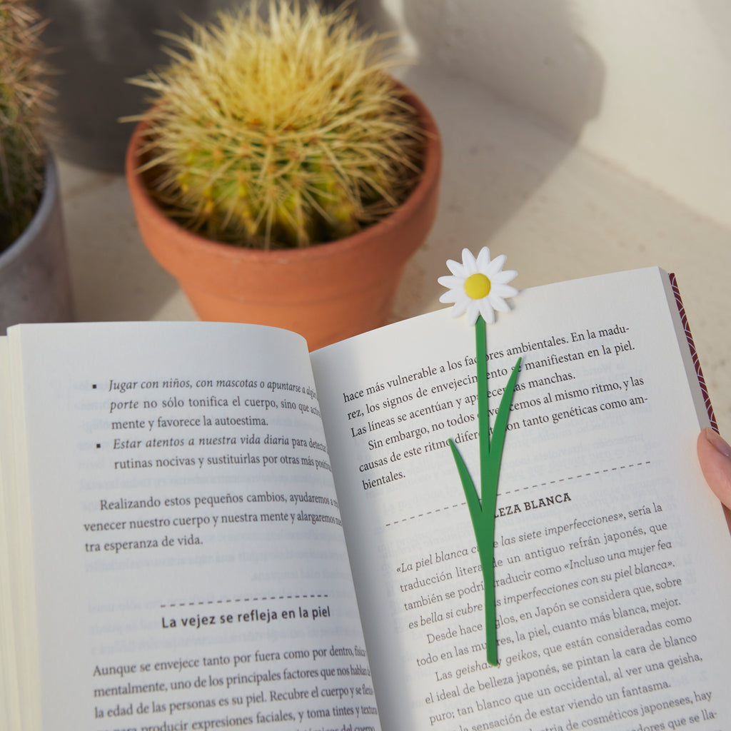 Daisy Bookmark