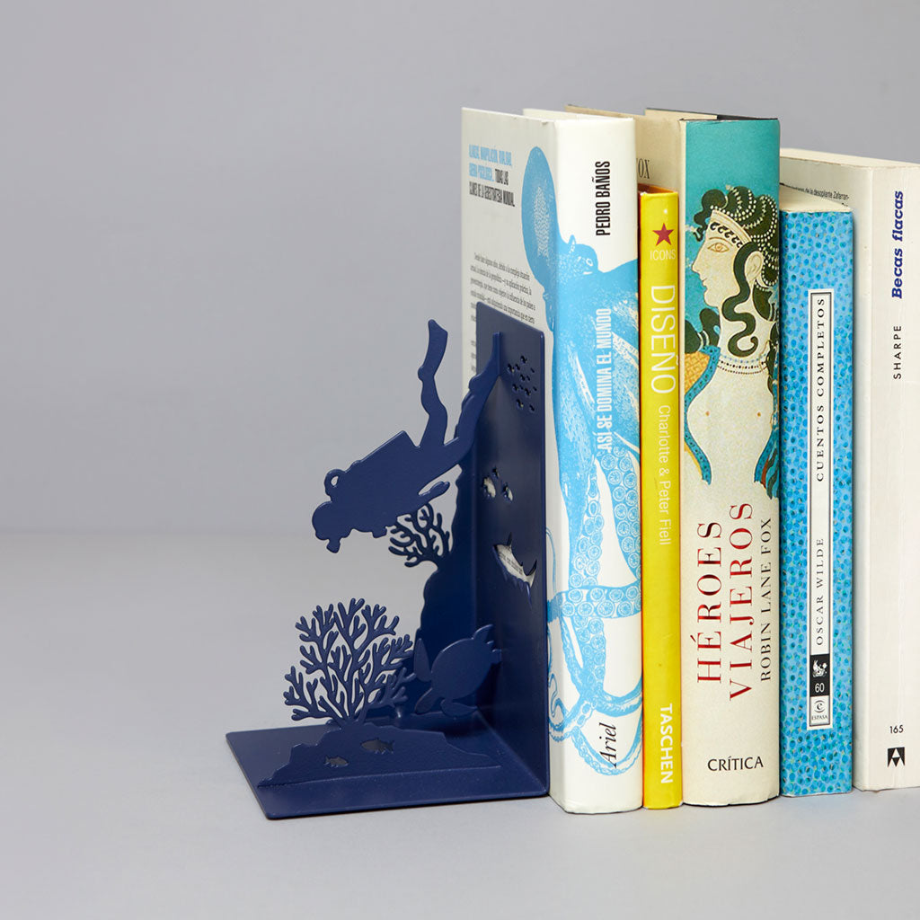 Scuba Bookend