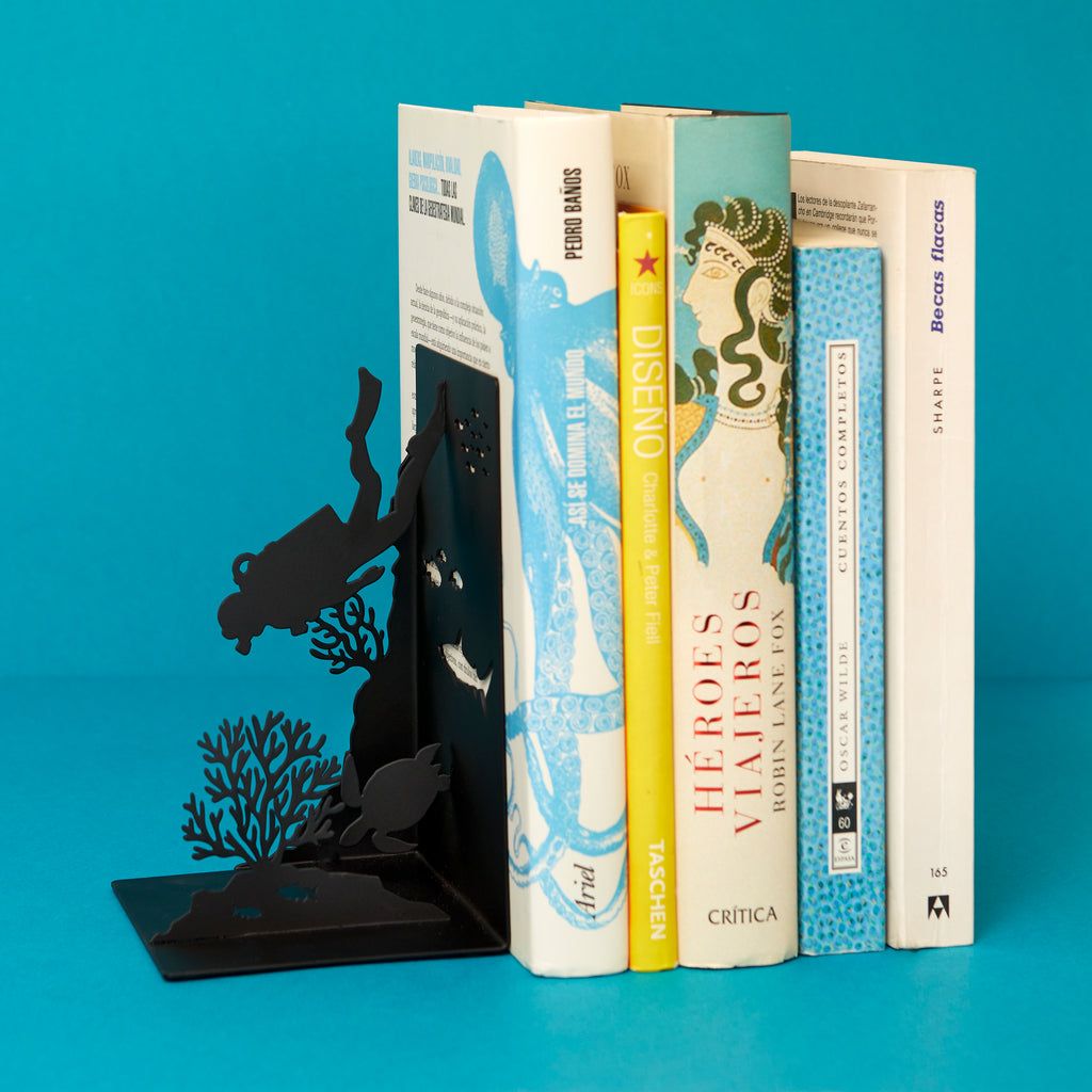 Scuba Bookend
