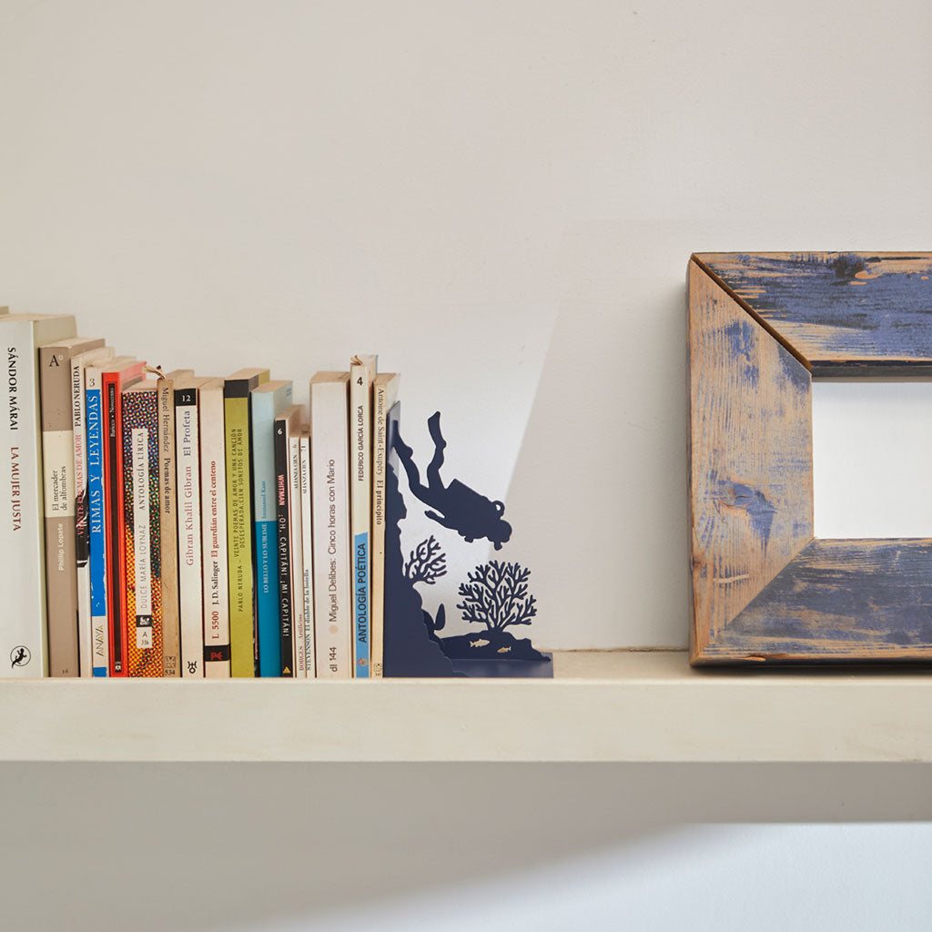 Scuba Bookend