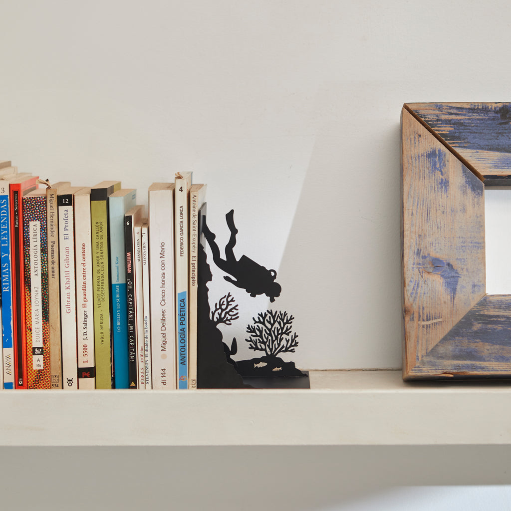 Scuba Bookend